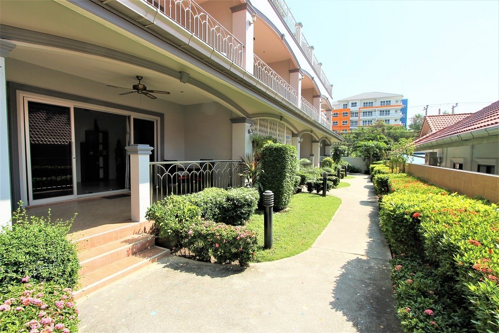 2 Bed 2 Bath, Ground Floor Unit - คอนโด -  - 