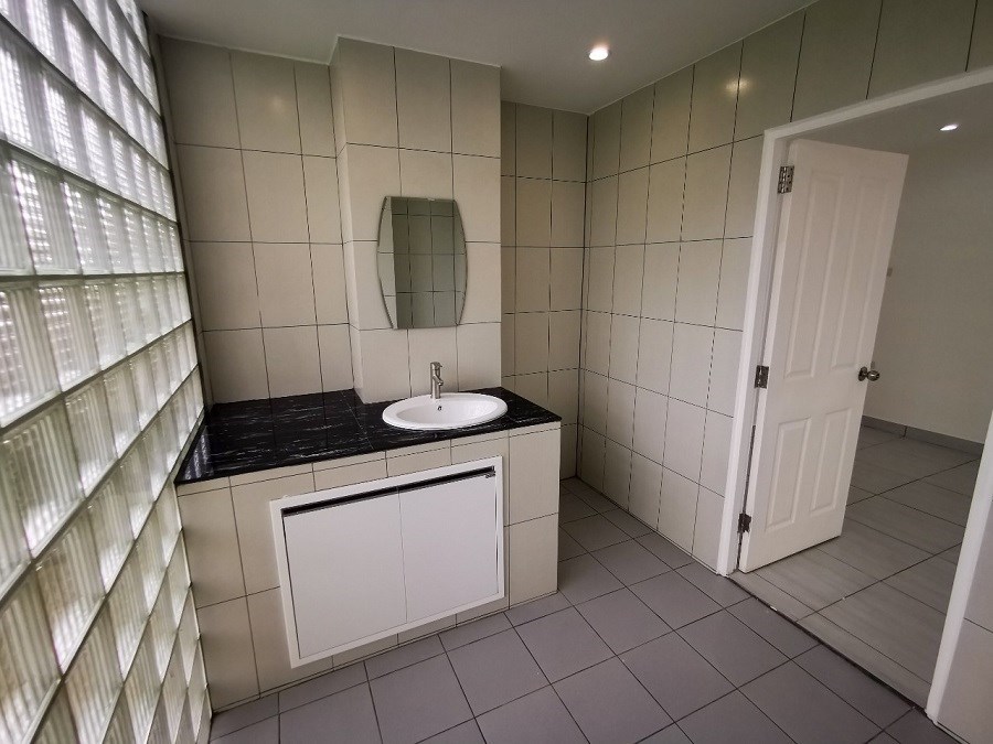bathroom1 bathroom1