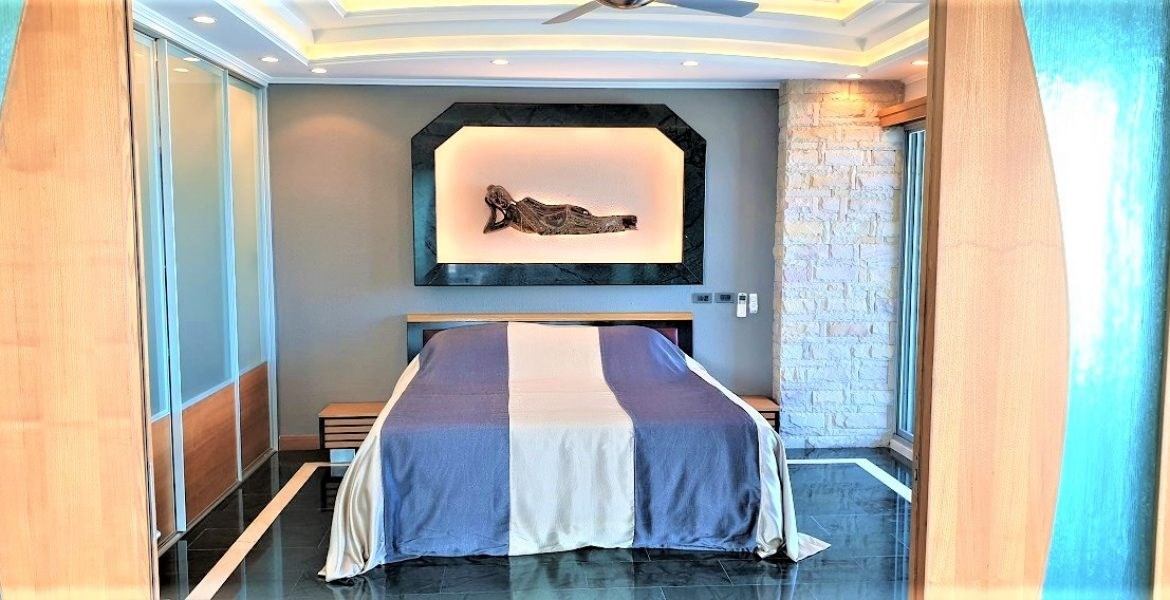 bedroom bedroom