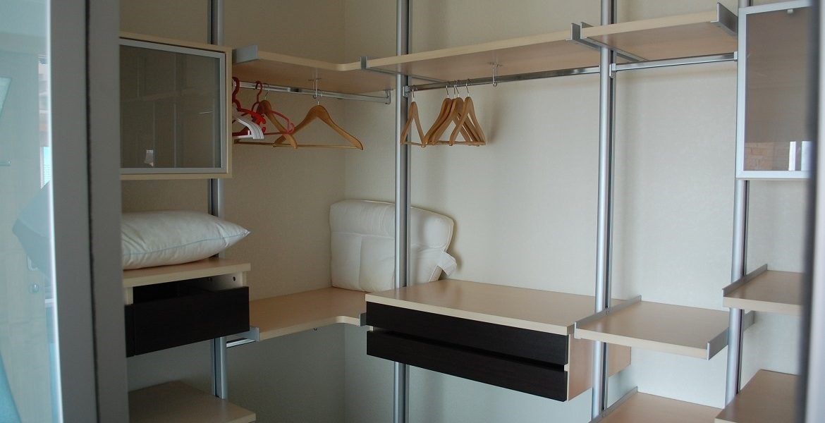 walkincloset walkincloset