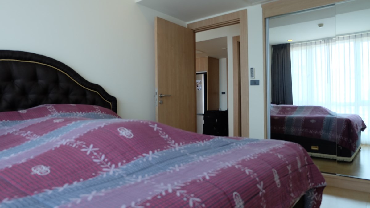 bedroom1